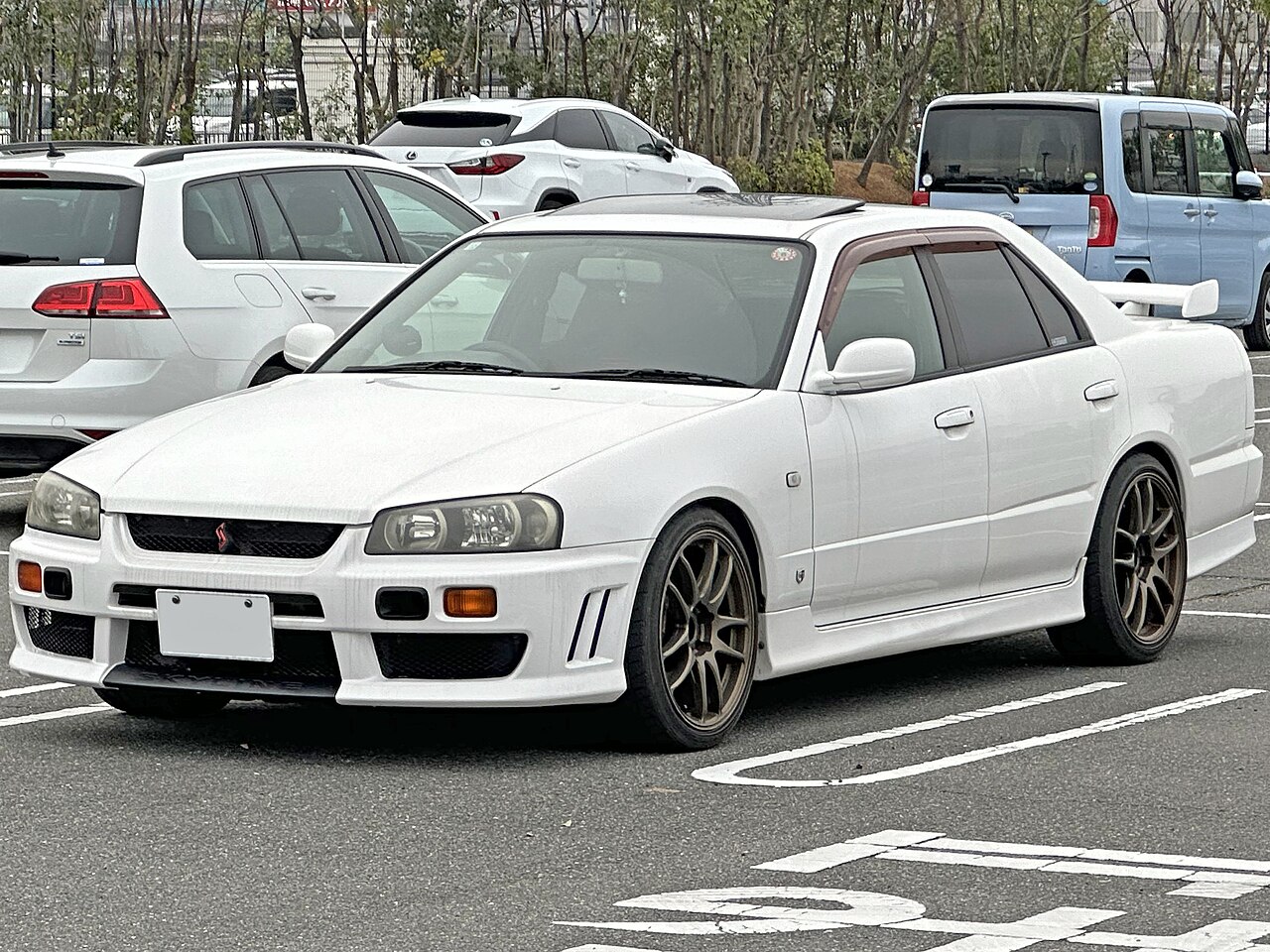 Nissan_SKYLINE_SEDAN_25GT_TURBO_(GF-ER34)_front